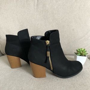 Black booties size 6